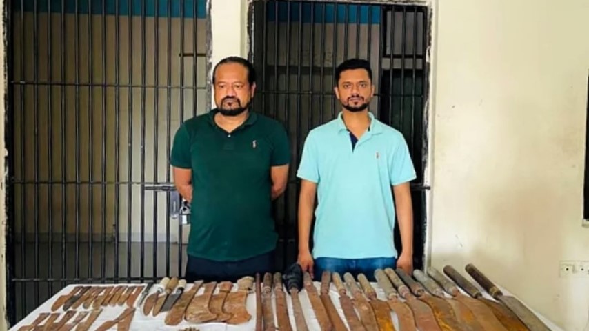 দেশীয় অস্ত্র ও মাদকসহ বিএনপি নেতার ভাই-ভাতিজা আটক